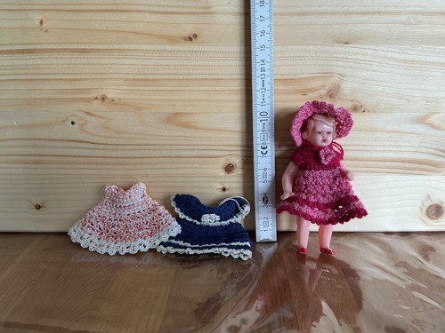 Altes püppchen kunststoff - püppchen,,