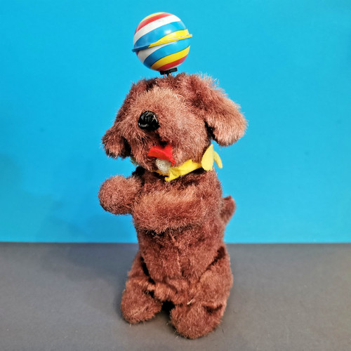 Mechanischer hund mit ball - mit,